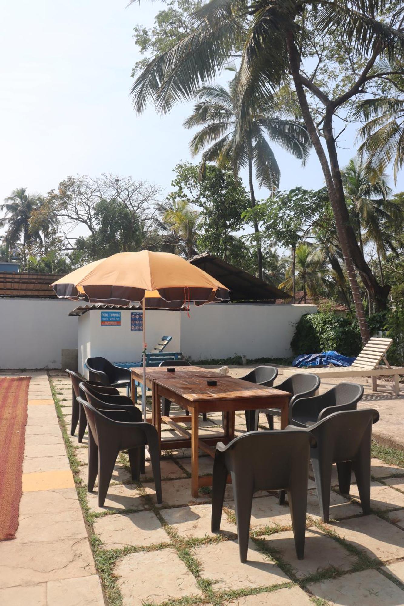 Selesta Sea By The Beach Morjim Exterior foto